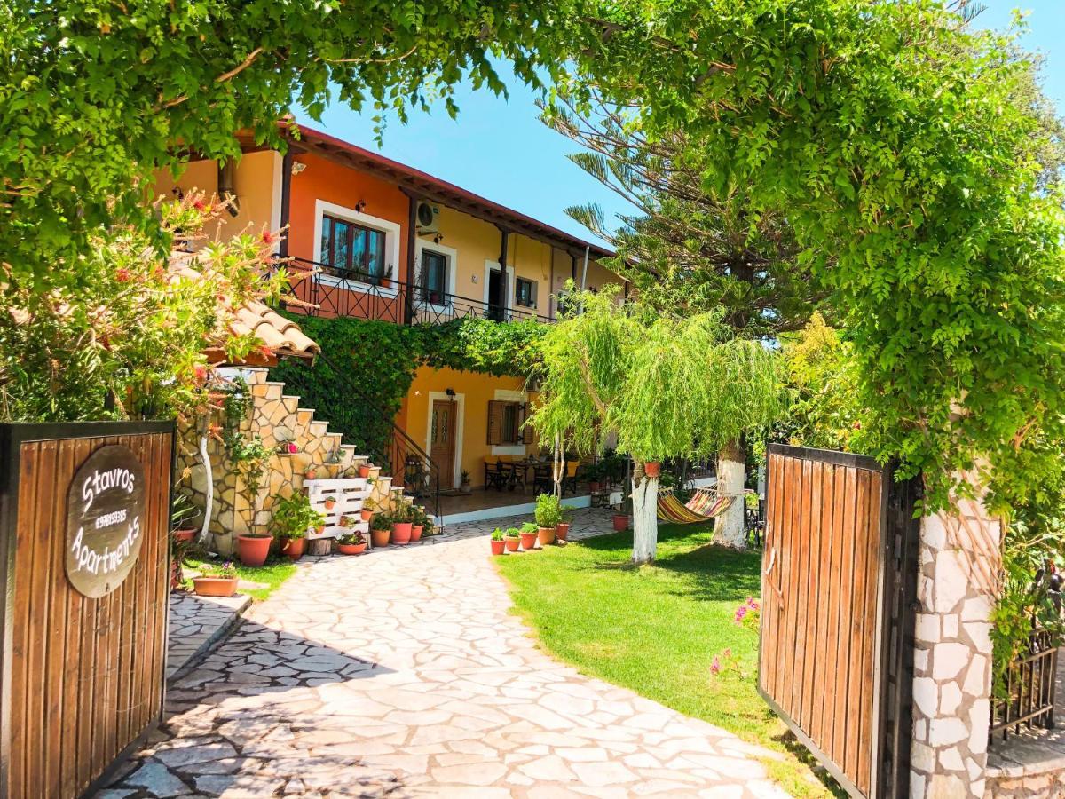 Stavros Apartments ซูกาเลดส์ ภายนอก รูปภาพ