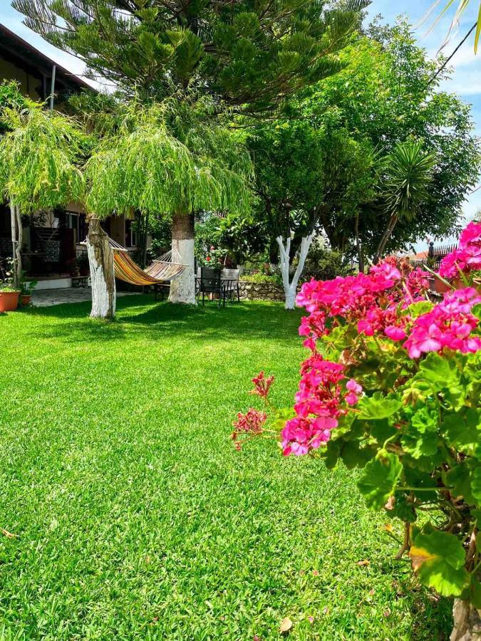 Stavros Apartments ซูกาเลดส์ ภายนอก รูปภาพ